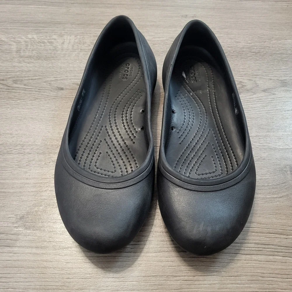 Crocs‎ Flat Shoes Black Womens Size 9 Round Toe Slip On Non Marking Rubber